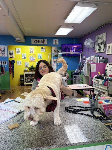 Betty and Friends Grooming