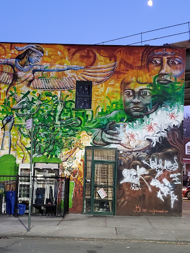 Bushwick Bark on Knickerbocker