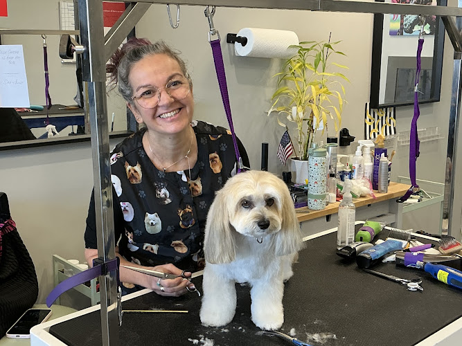 Happy Tails Pet Salon INC