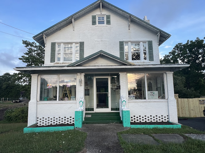 Paws N Pals Doggy Daycare